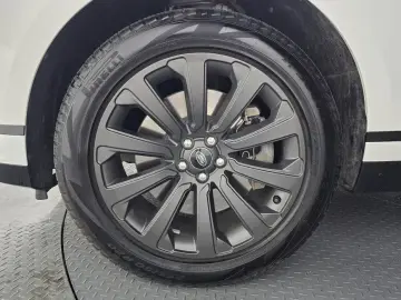 2022 Land Rover Range Rover Velar с пробегом 21 562 км