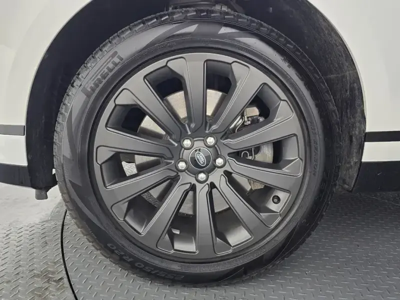 2022 Land Rover Range Rover Velar с пробегом 21 562 км