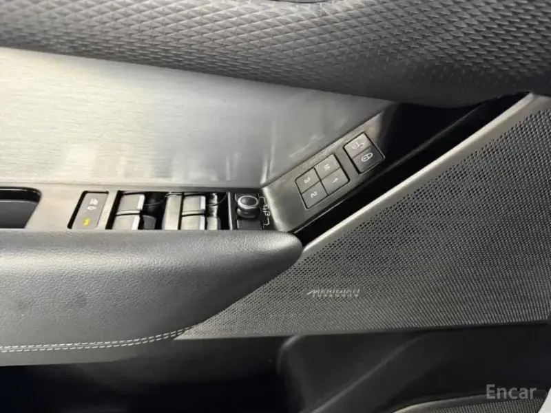 2017 Land Rover Range Rover Velar с пробегом 137 793 км