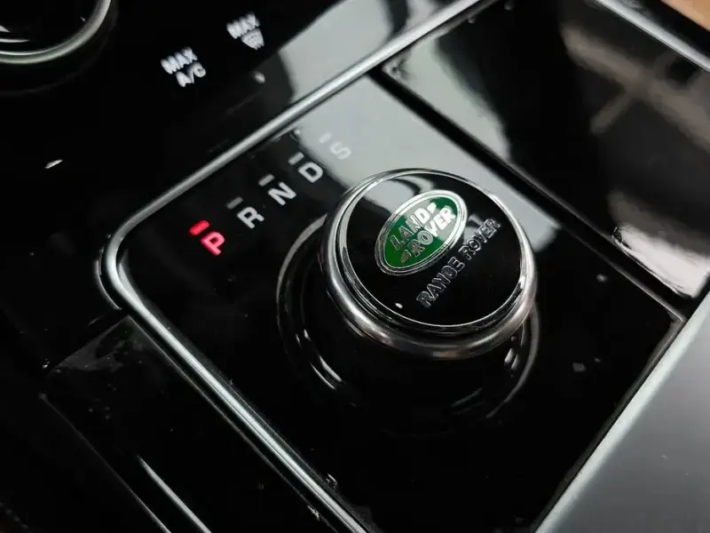 2019 Land Rover Range Rover Velar с пробегом 74 963 км