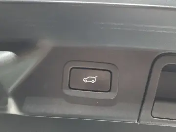 2019 Land Rover Range Rover Velar с пробегом 60 742 км