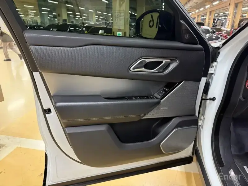 2017 Land Rover Range Rover Velar с пробегом 148 644 км