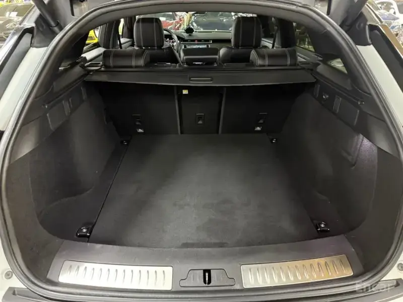 2017 Land Rover Range Rover Velar с пробегом 148 644 км