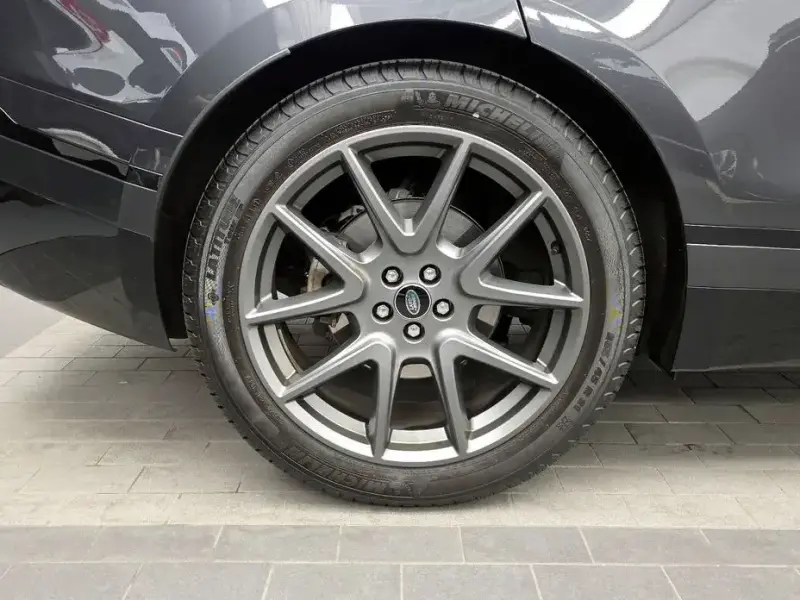 2022 Land Rover Range Rover Velar с пробегом 56 580 км