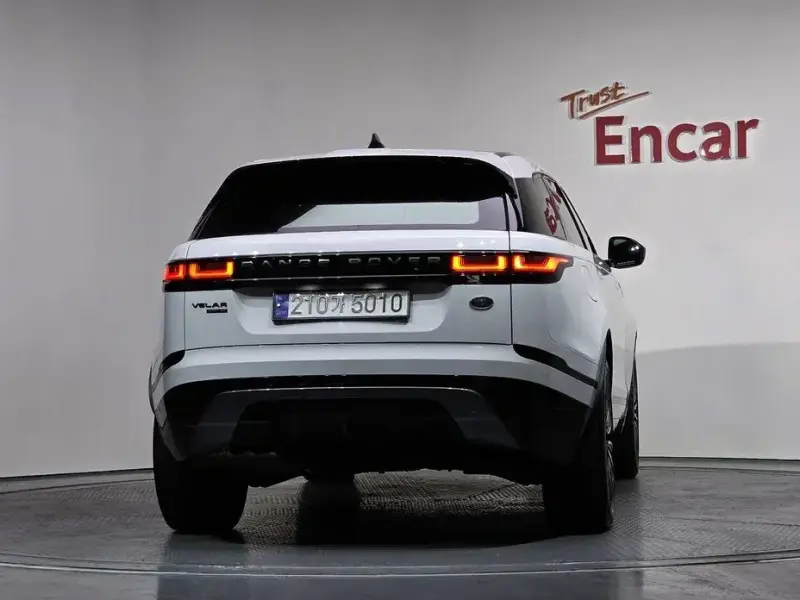 2017 Land Rover Range Rover Velar с пробегом 110 895 км