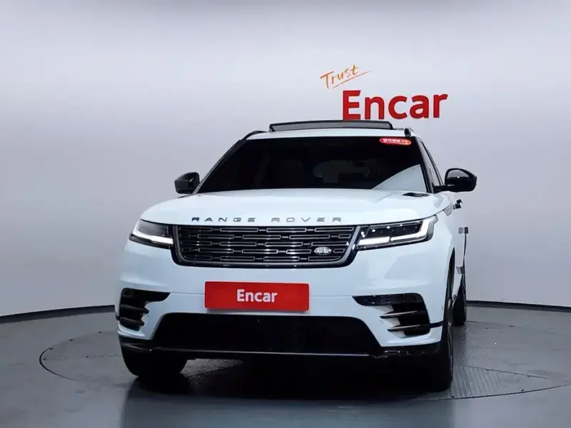 2024 Land Rover Range Rover Velar с пробегом 26 572 км