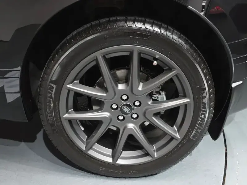 2024 Land Rover Range Rover Velar с пробегом 16 697 км