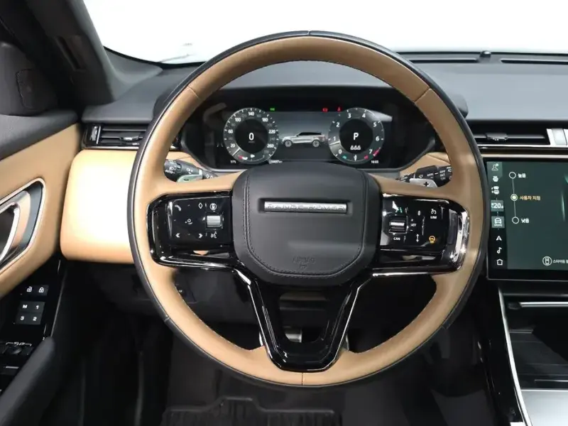2024 Land Rover Range Rover Velar с пробегом 16 697 км