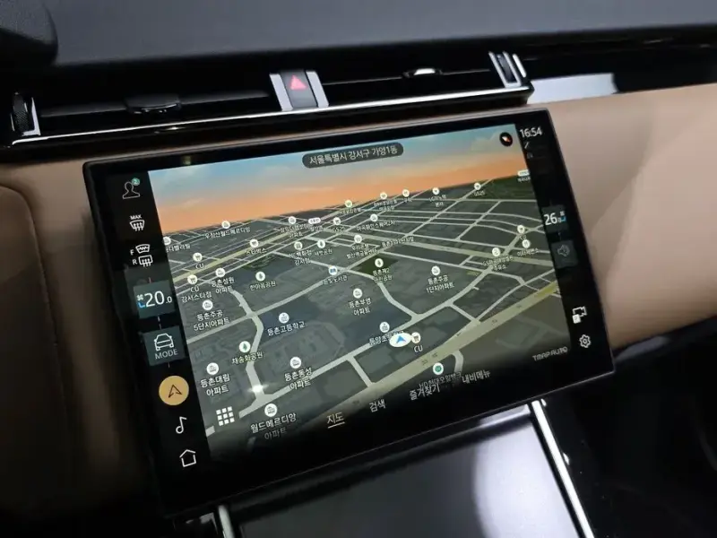 2024 Land Rover Range Rover Velar с пробегом 16 697 км