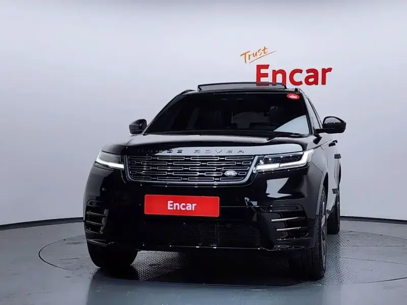2025 Land Rover Range Rover Velar с пробегом 15 273 км
