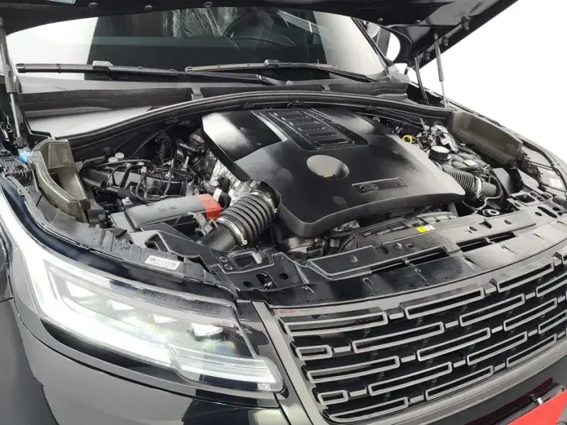 2025 Land Rover Range Rover Velar с пробегом 15 273 км