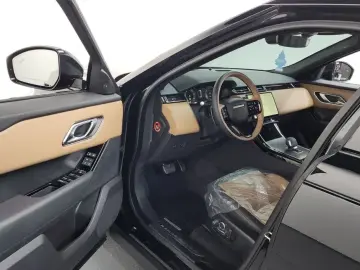 2025 Land Rover Range Rover Velar с пробегом 15 273 км
