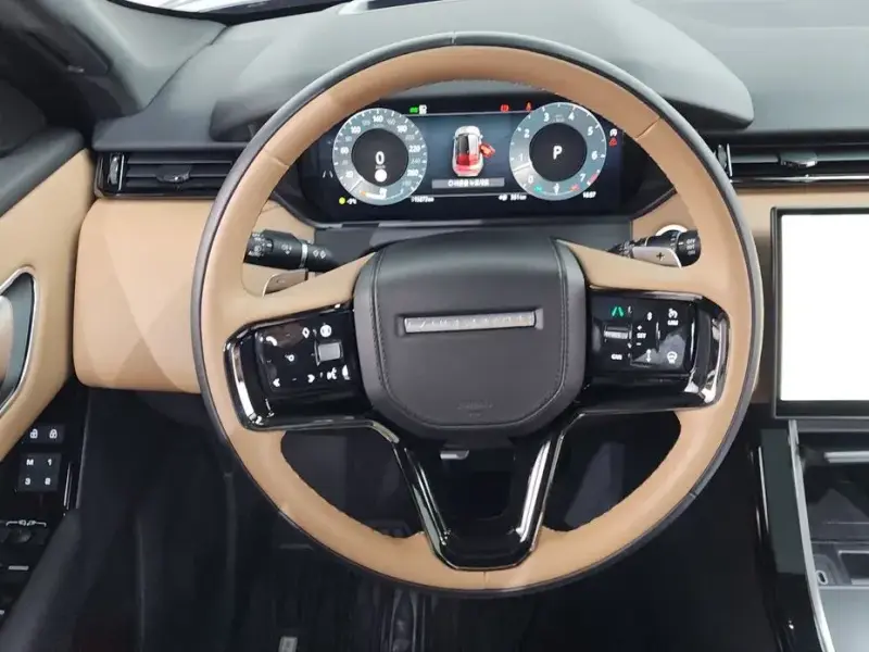 2025 Land Rover Range Rover Velar с пробегом 15 273 км
