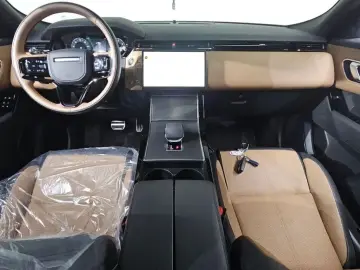 2024 Land Rover Range Rover Velar с пробегом 9 527 км