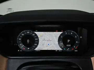 2024 Land Rover Range Rover Velar с пробегом 9 527 км