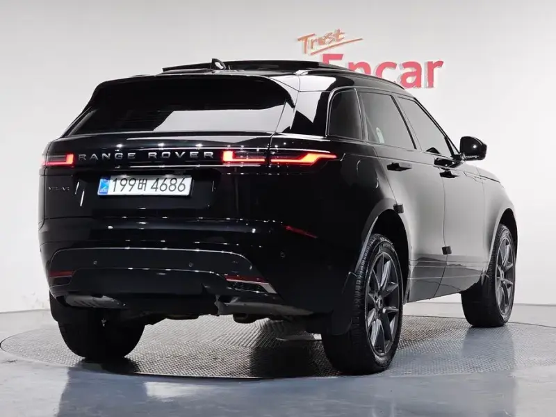 2025 Land Rover Range Rover Velar с пробегом 7 520 км