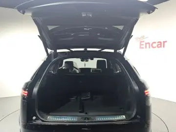 2025 Land Rover Range Rover Velar с пробегом 7 520 км