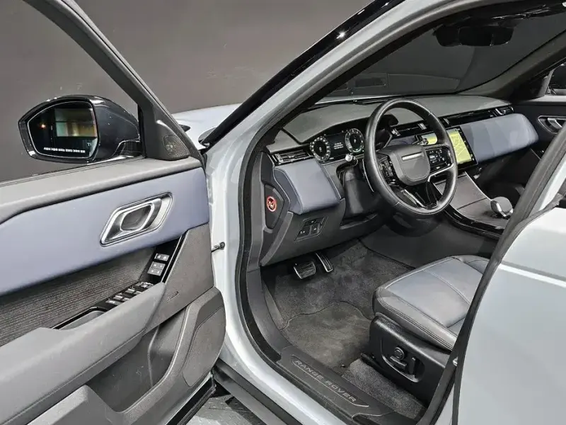 2024 Land Rover Range Rover Velar с пробегом 12 302 км
