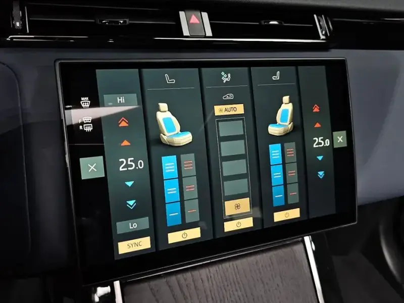2024 Land Rover Range Rover Velar с пробегом 12 302 км