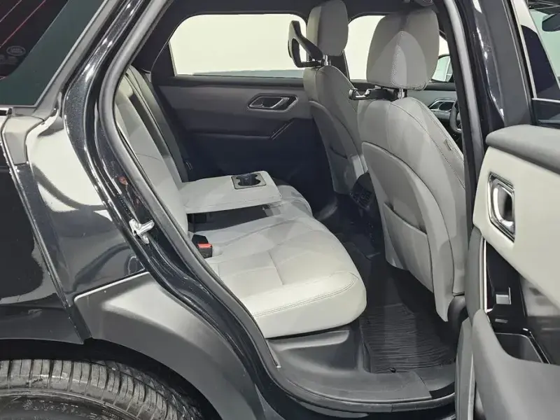 2024 Land Rover Range Rover Velar с пробегом 19 987 км