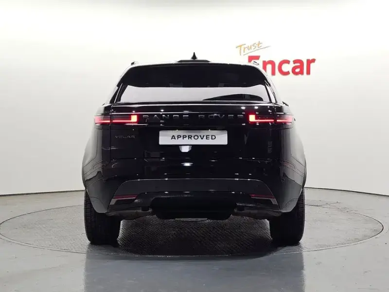 2024 Land Rover Range Rover Velar с пробегом 19 987 км