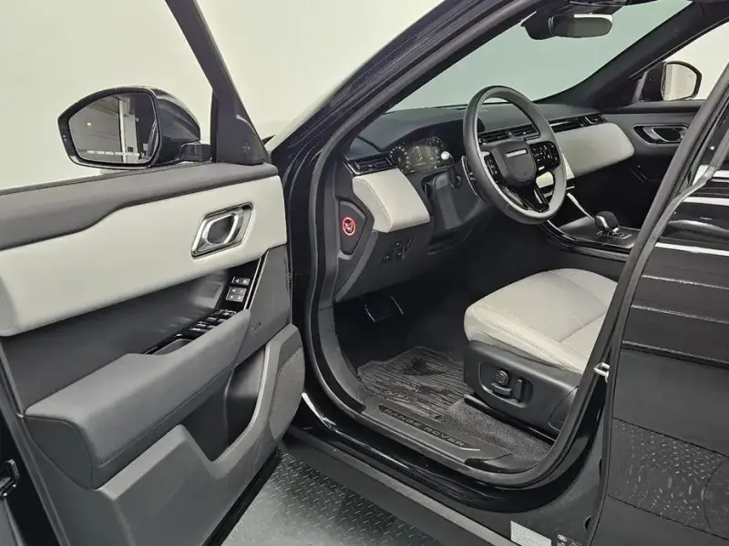 2024 Land Rover Range Rover Velar с пробегом 19 987 км