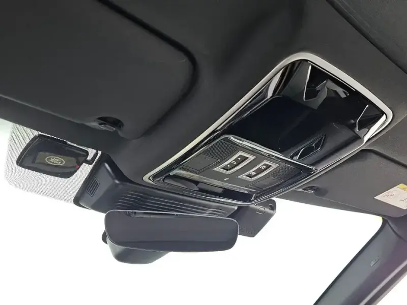 2024 Land Rover Range Rover Velar с пробегом 19 987 км