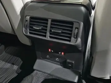 2024 Land Rover Range Rover Velar с пробегом 19 987 км