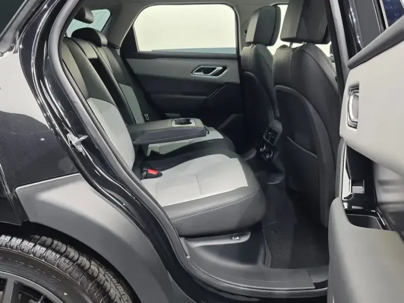 2025 Land Rover Range Rover Velar с пробегом 378 км