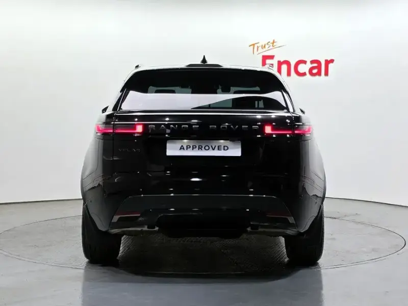 2025 Land Rover Range Rover Velar с пробегом 378 км