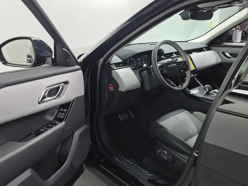 2025 Land Rover Range Rover Velar с пробегом 378 км