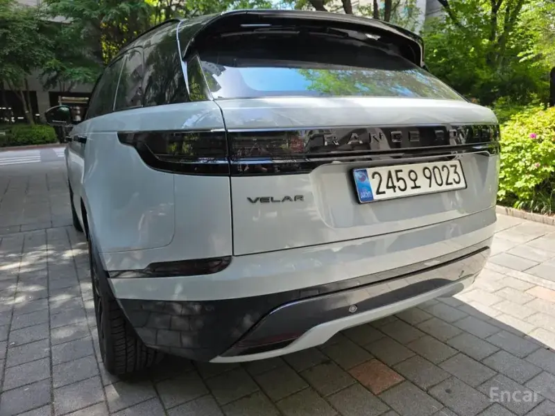 2025 Land Rover Range Rover Velar с пробегом 3 000 км
