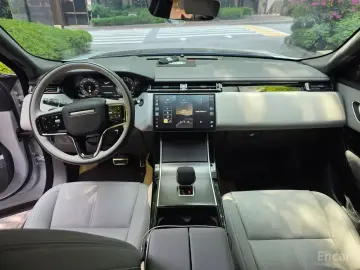 2025 Land Rover Range Rover Velar с пробегом 3 000 км
