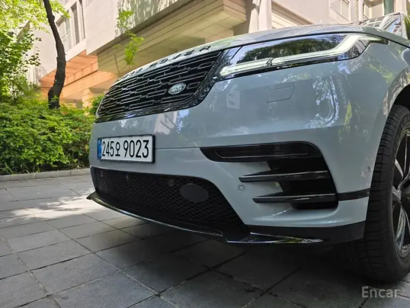 2025 Land Rover Range Rover Velar с пробегом 3 000 км