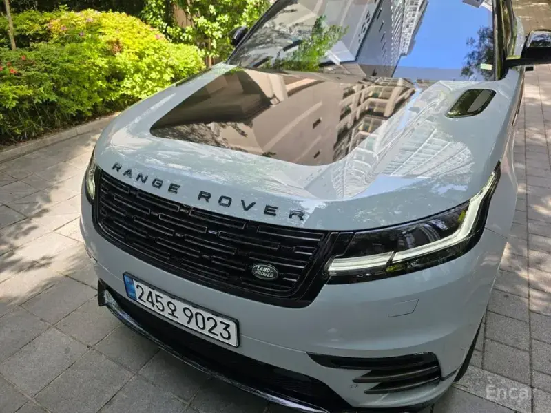 2025 Land Rover Range Rover Velar с пробегом 3 000 км