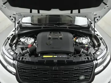 2025 Land Rover Range Rover Velar с пробегом 842 км