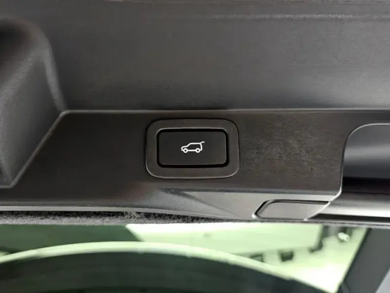 2020 Land Rover Range Rover Sport с пробегом 107 573 км