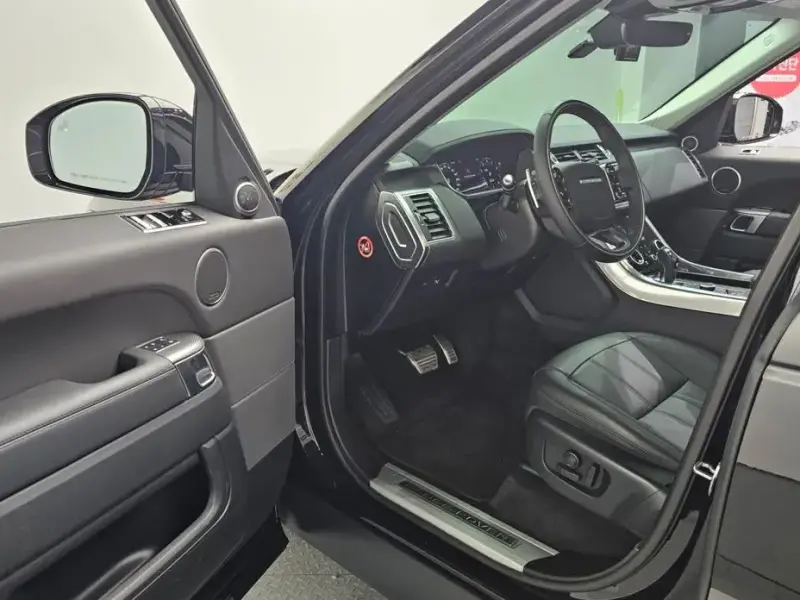 2020 Land Rover Range Rover Sport с пробегом 47 678 км