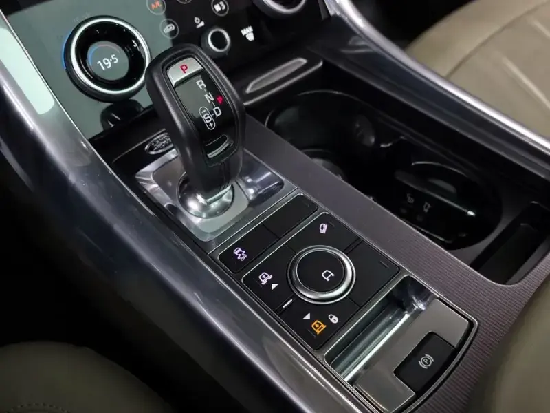 2019 Land Rover Range Rover Sport с пробегом 146 923 км