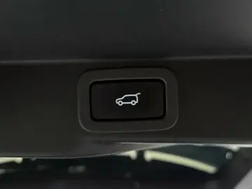 2019 Land Rover Range Rover Sport с пробегом 146 923 км