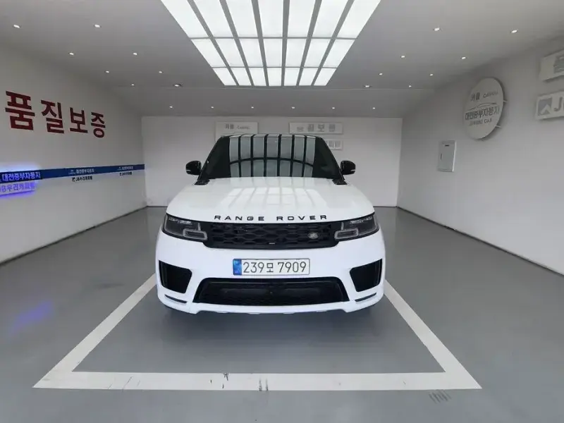 2021 Land Rover Range Rover Sport с пробегом 81 000 км