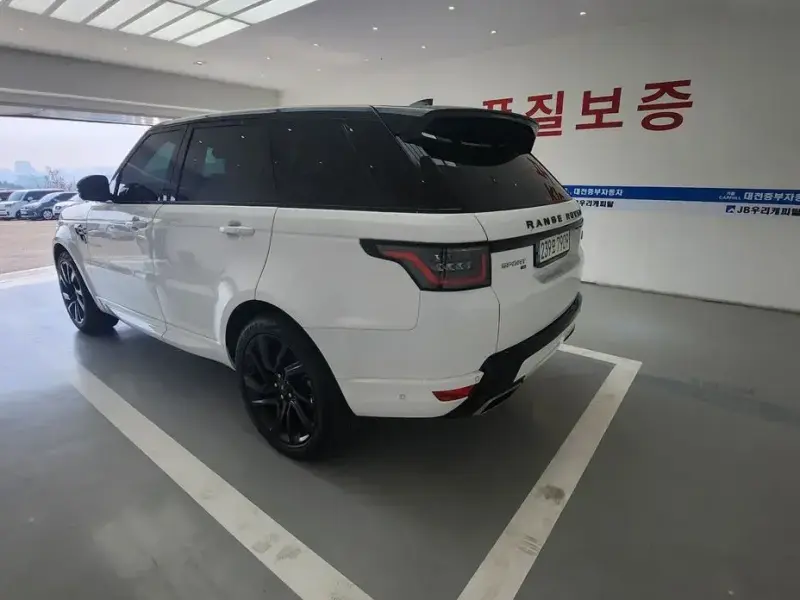2021 Land Rover Range Rover Sport с пробегом 81 000 км