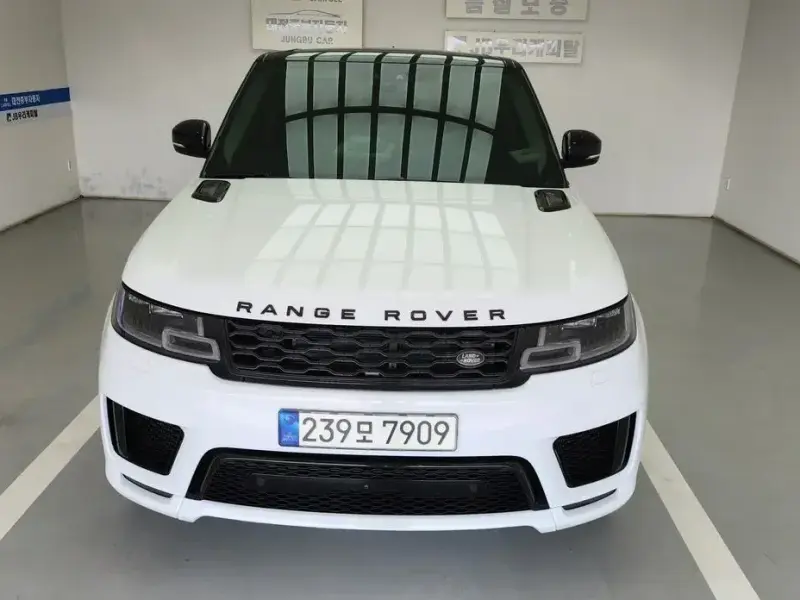 2021 Land Rover Range Rover Sport с пробегом 81 000 км