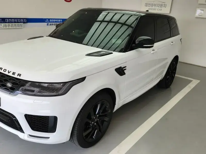 2021 Land Rover Range Rover Sport с пробегом 81 000 км