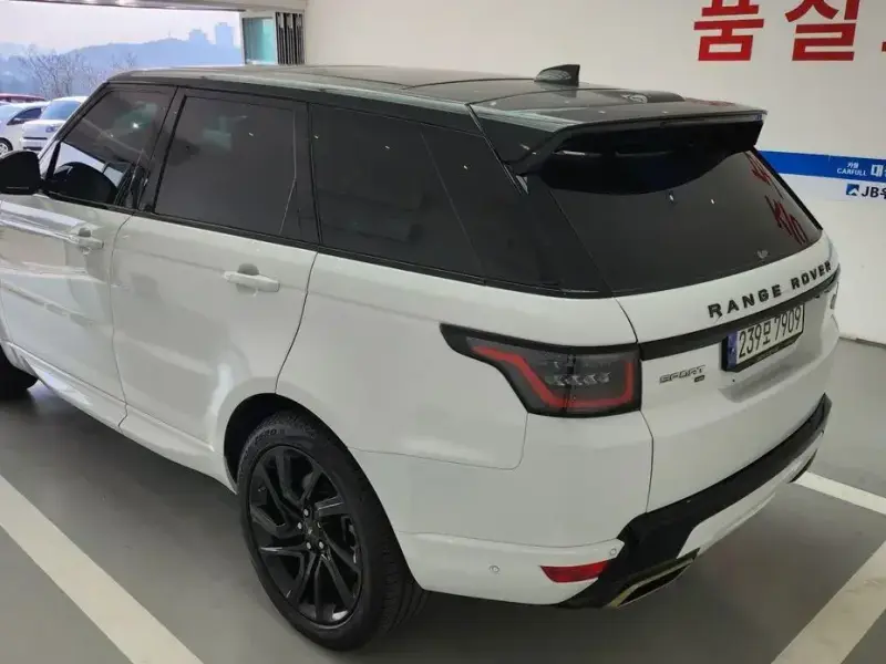 2021 Land Rover Range Rover Sport с пробегом 81 000 км