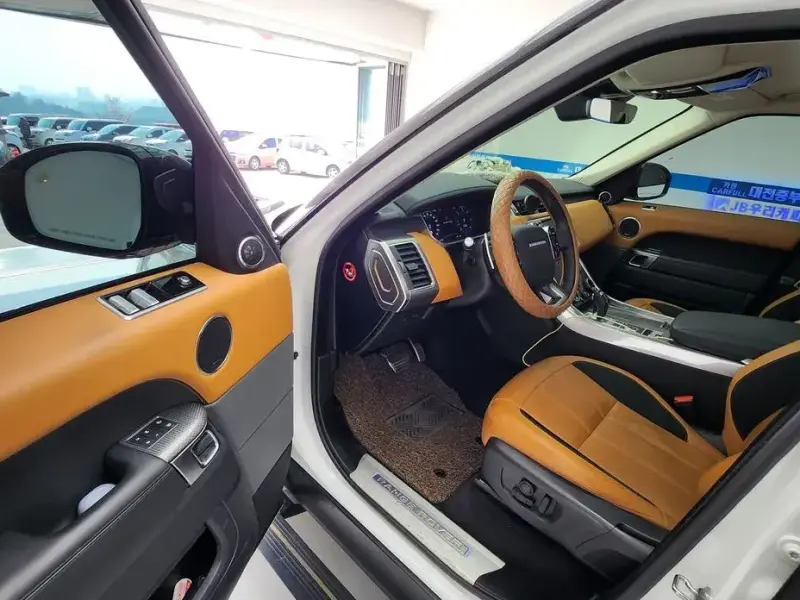 2021 Land Rover Range Rover Sport с пробегом 81 000 км