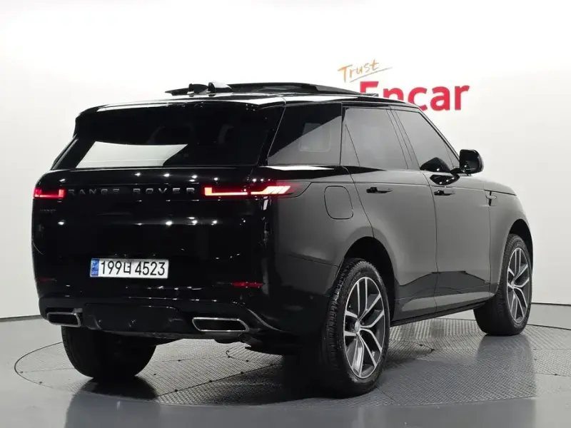 2024 Land Rover Range Rover Sport с пробегом 8 192 км