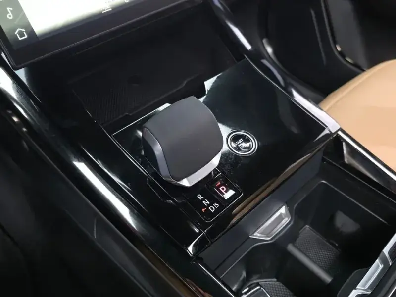 2024 Land Rover Range Rover Sport с пробегом 8 192 км