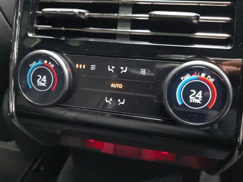 2025 Land Rover Range Rover Sport с пробегом 422 км