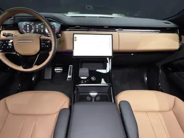 2025 Land Rover Range Rover Sport с пробегом 4 894 км